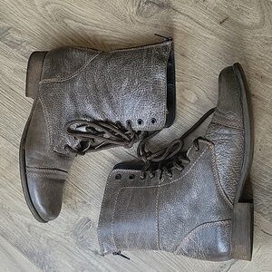 Steve Madden Leather Lace up Boots